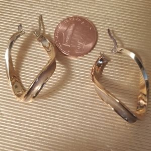 Vintage 10K gold Italy earrings